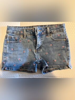 Girls Tractr daisy jean shorts 10